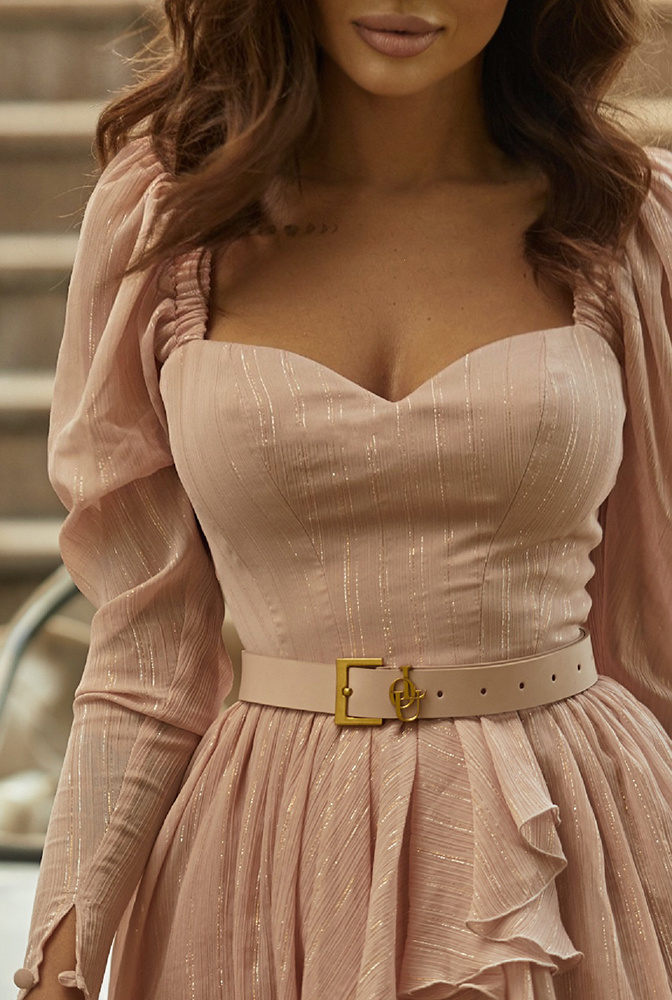 How to choose accessories for a dress? Your must-have!