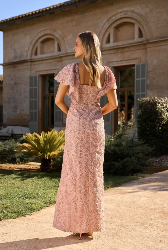 Shine After Dark: Sequin Dresses for an Evening Out