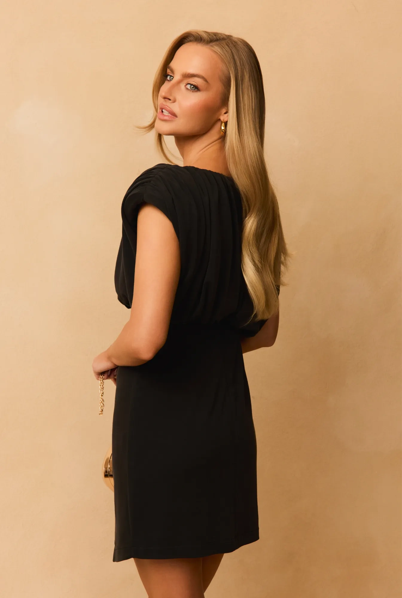 Maruxa - graphite mini with asymmetrical cut