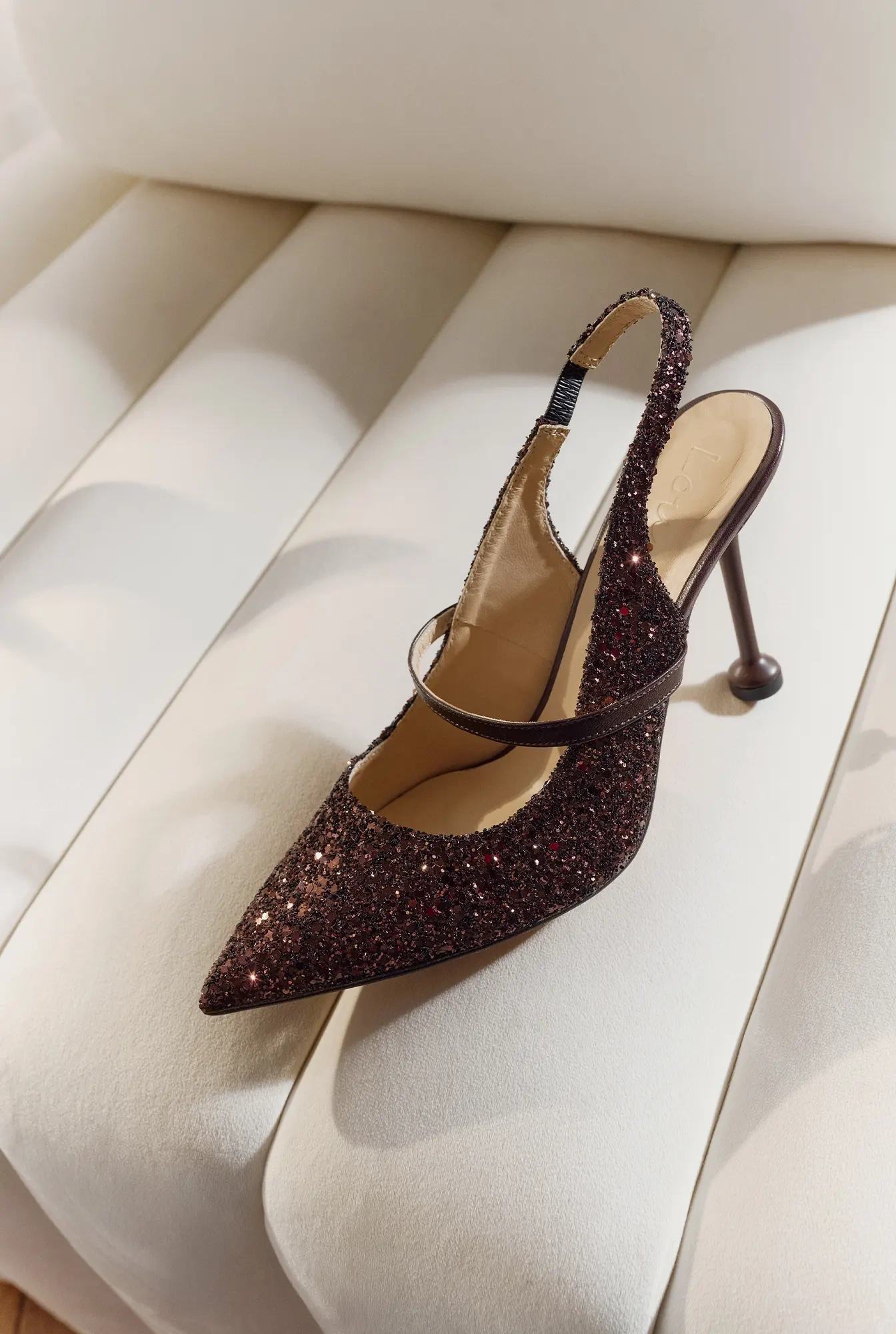 Marti – brown pumps with a glitter application