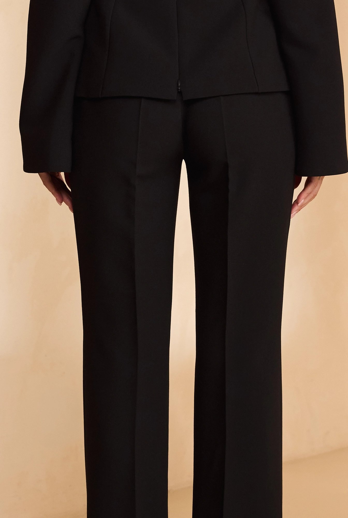 Quelo – black high-waisted trousers