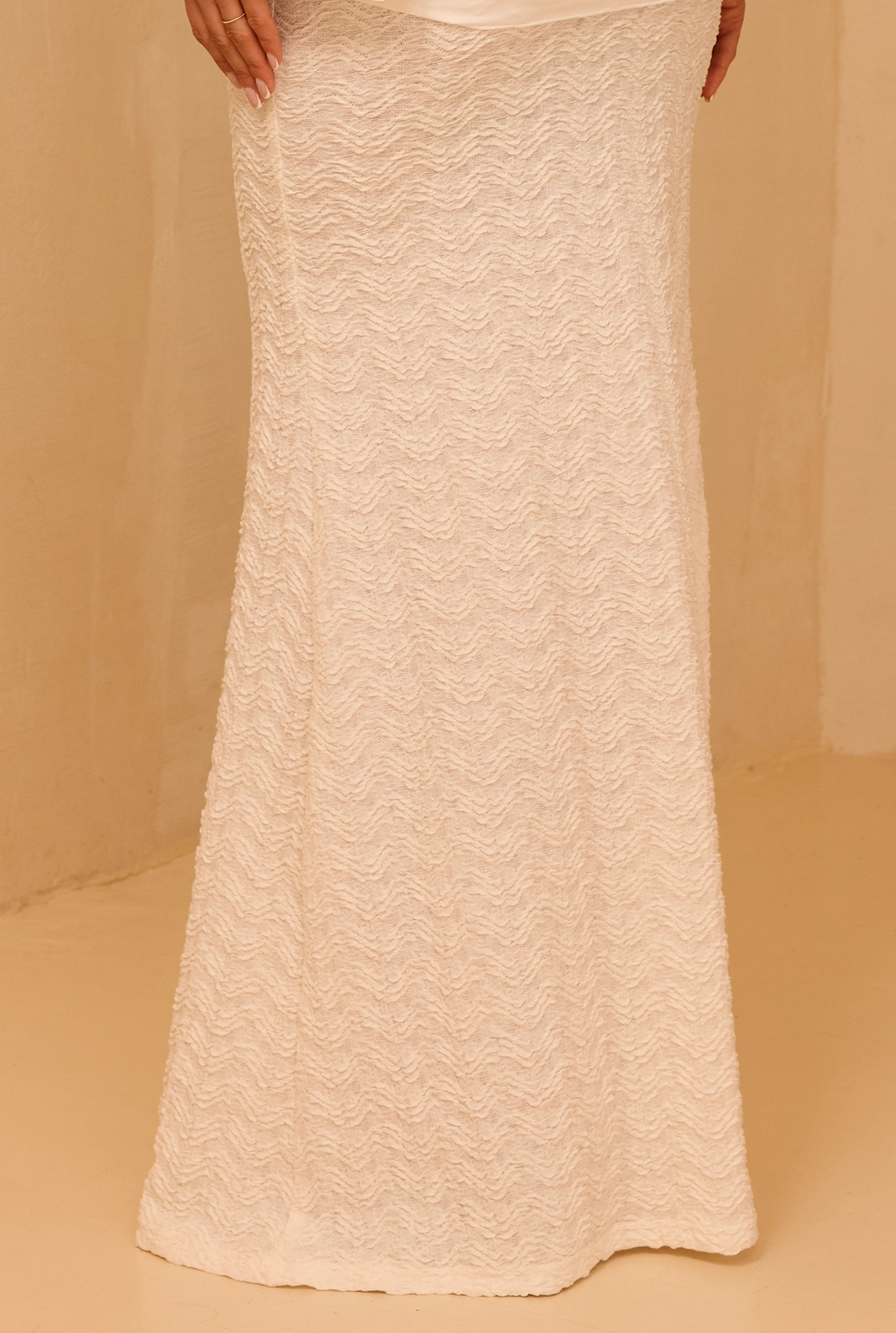 Neffa – Set: top + skirt with jewelry detail