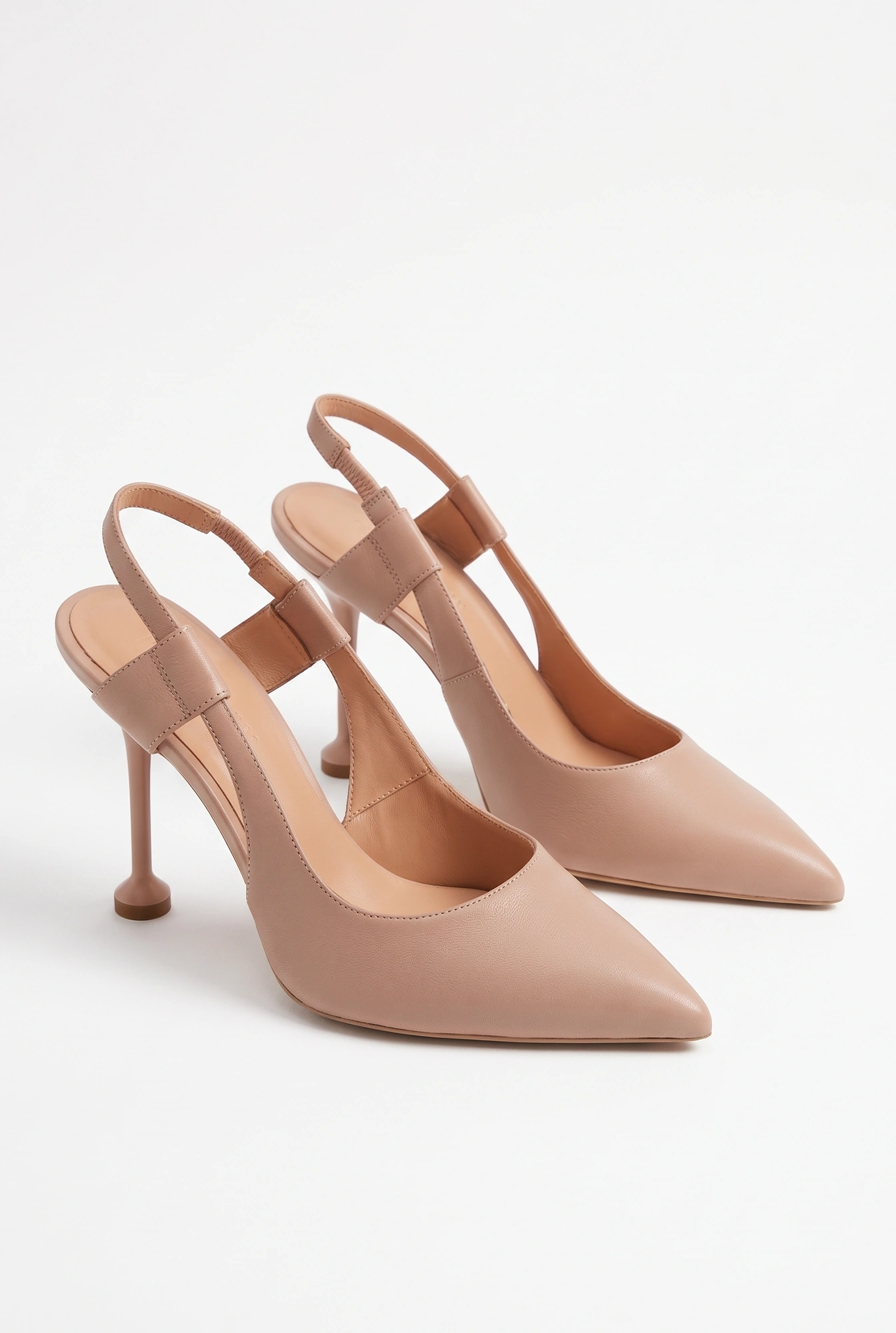 Rucci – nude pumps with a slim stiletto heel
